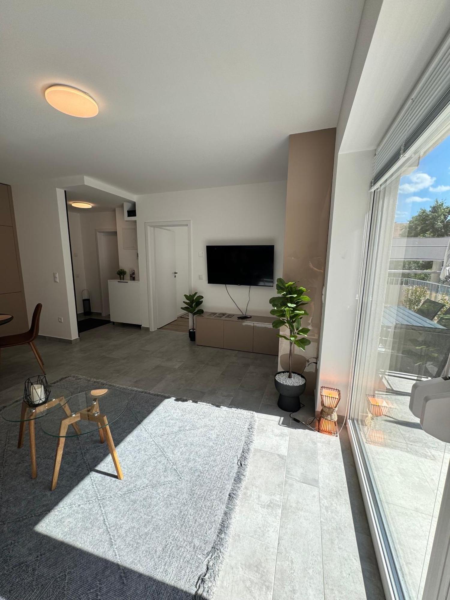 Hello 5C Apartman - Πετς Εξωτερικό φωτογραφία